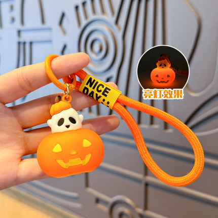 Halloween LED Light Up Jack O Lantern Pumpkin Keychain, Mini Luminous Pumpkin Lamp Bag Charm, Portable Glowing Pumpkin Key Ring for Car Keys Backpack, Halloween Party Favors Trick or Treat Small Gift